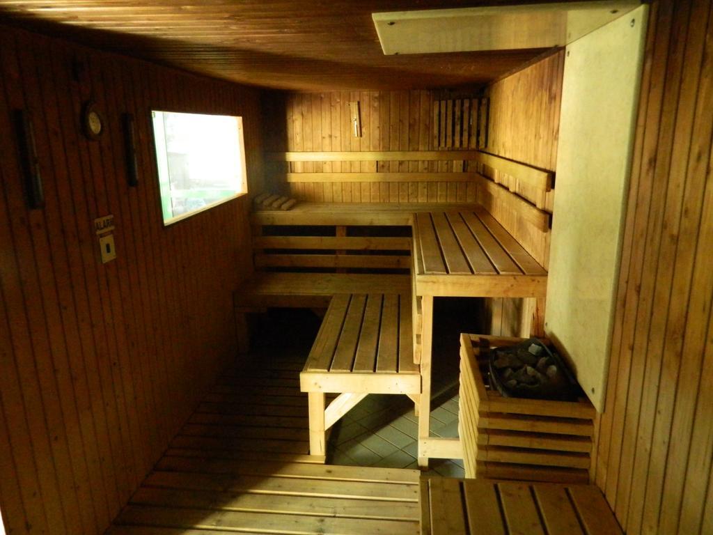 Spa Apartment Parkowy 霍伊尼采 客房 照片