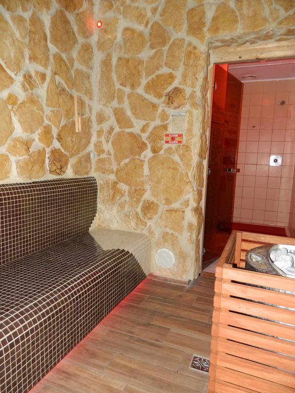Spa Apartment Parkowy 霍伊尼采 客房 照片
